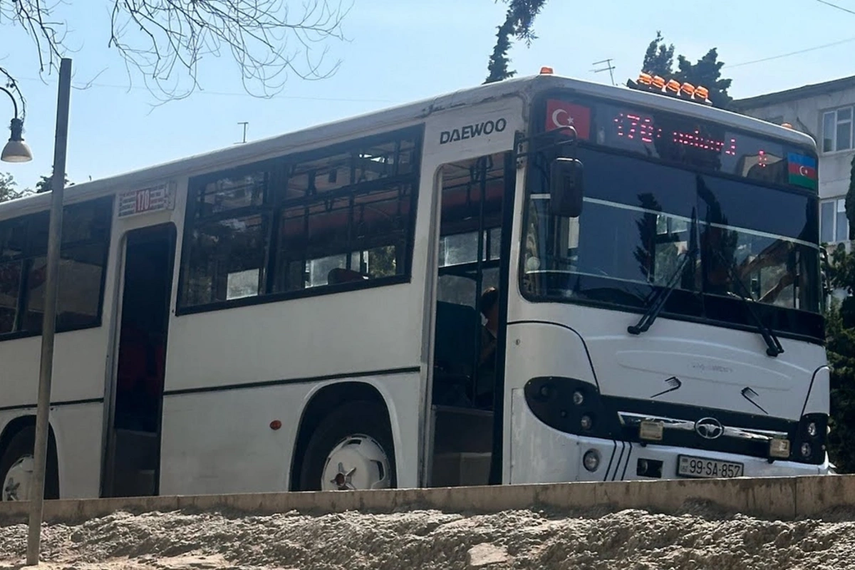 Bakıda 170 nömrəli avtobusla bağlı narazılıq: Sərnişinlər gecikmədən şikayət edirlər