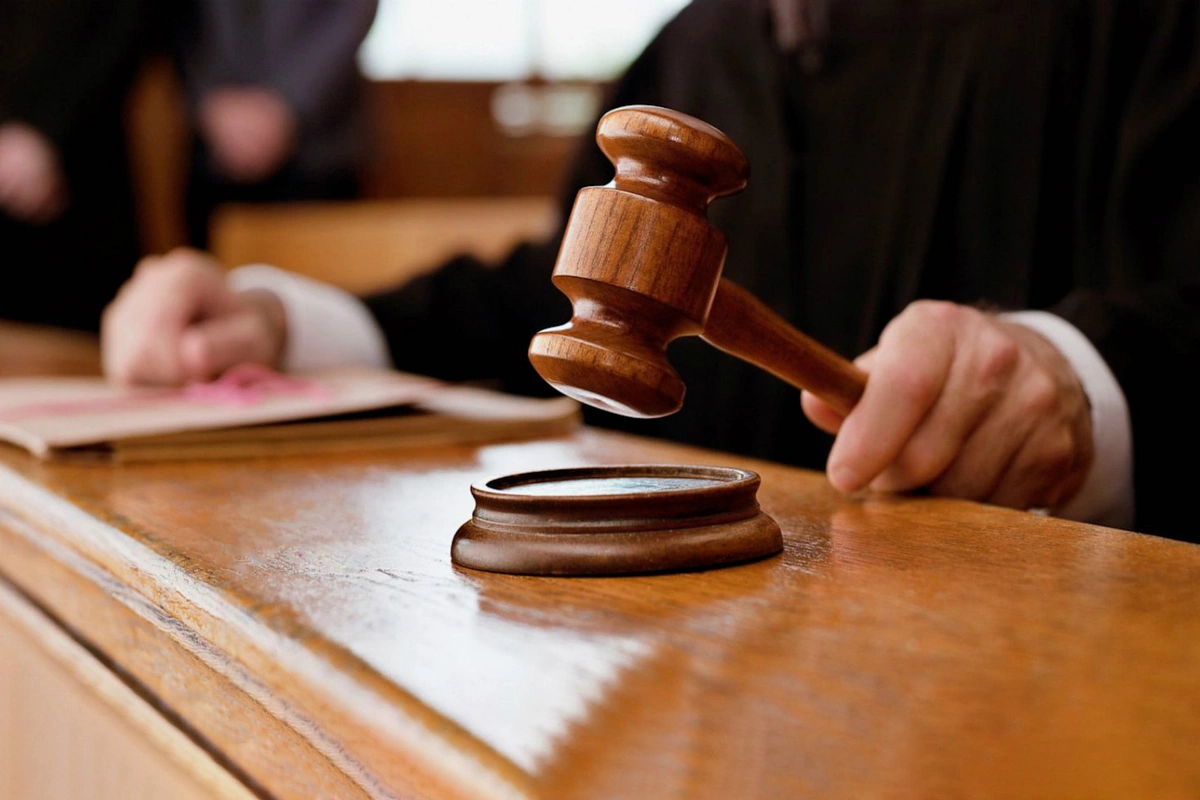 Bakıda iki kişi arasında görünməmiş dava: "Arvadına bağlanmışam, ayrıla bilmirəm" - TƏFƏRRÜAT