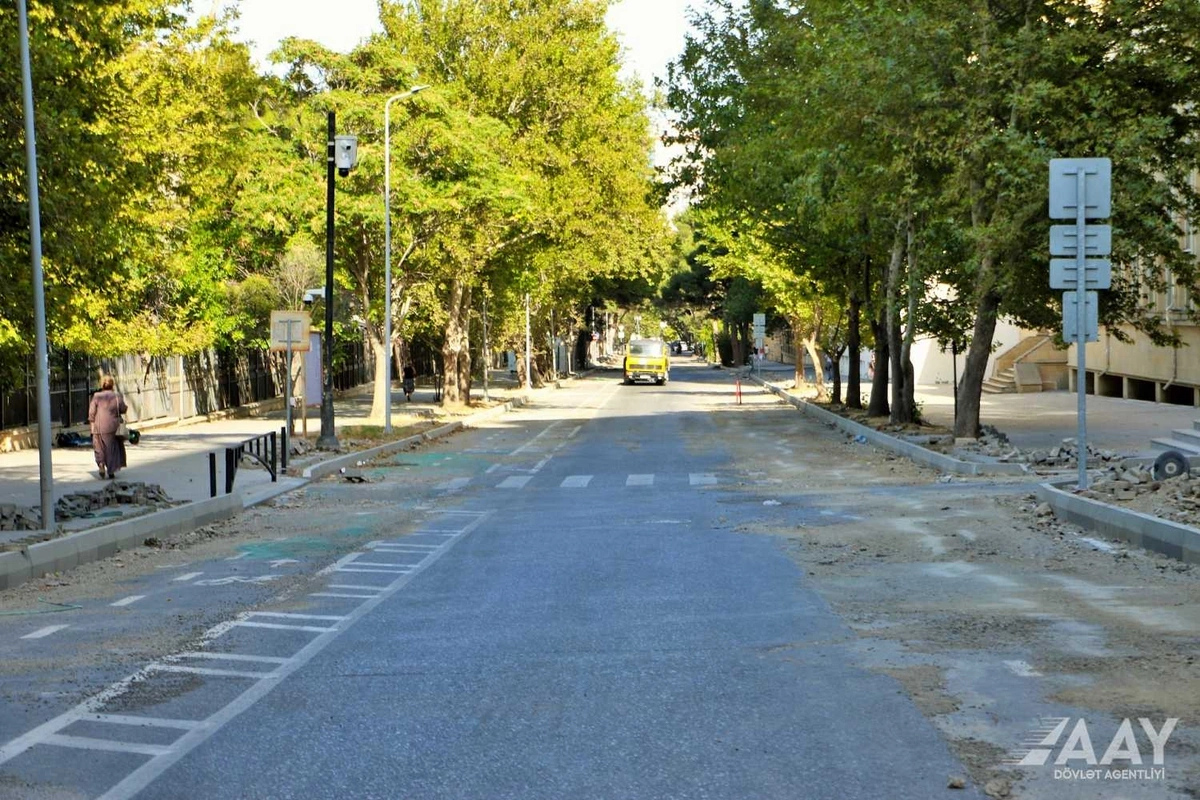 Bakının Məmməd Rahim küçəsində təmir işlərinə başlanılıb