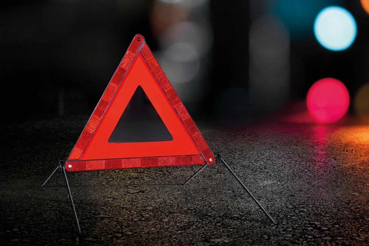 Bərdədə iki avtomobil toqquşdu: 2 nəfər həyatını itirdi