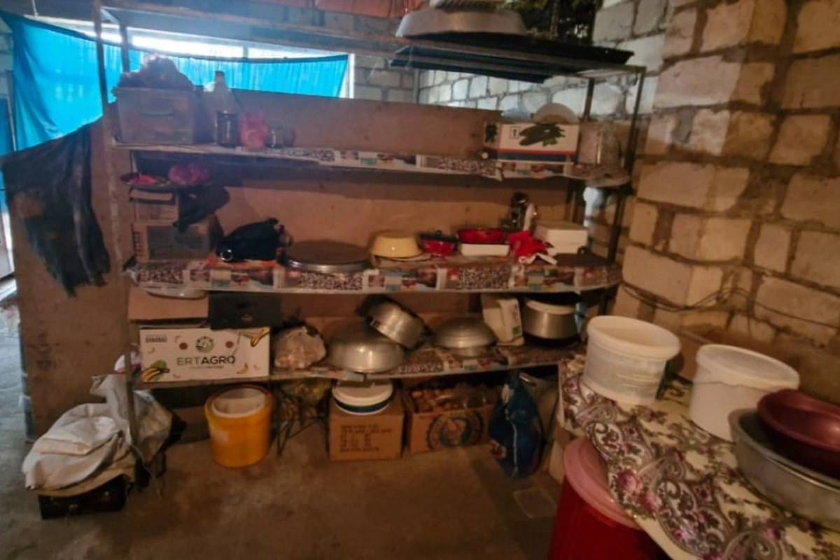 Bu kafedə istehlaka yararsız məhsullar aşkarlandı