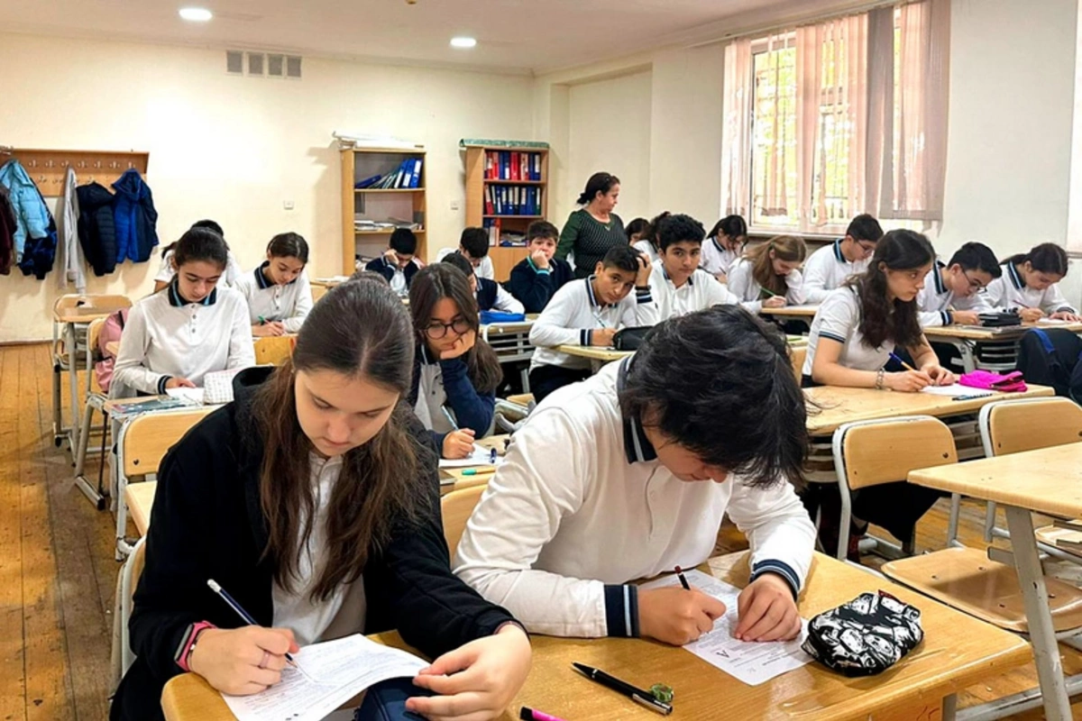 Deputat: Məktəblərdə etik ünsiyyət qaydalarının daha sərt şəkildə ...