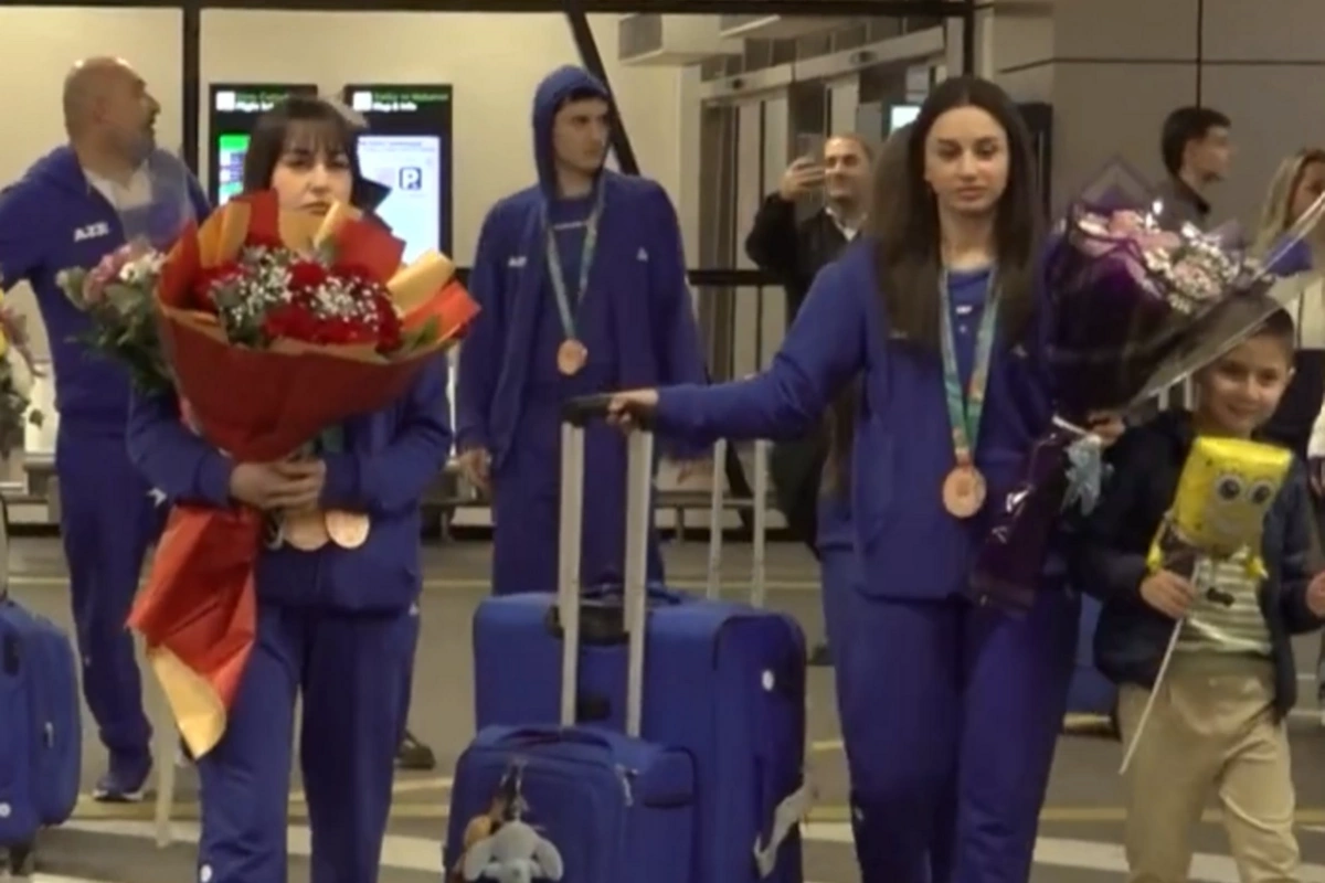 İslamiadadan qayıdan stolüstü tennisçilərimiz təntənə ilə qarşılandı