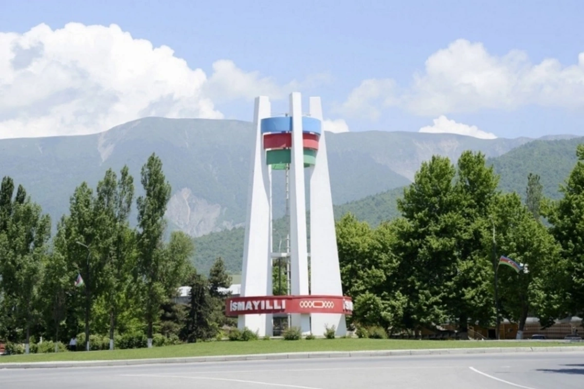 İsmayıllıda rayonun adı yazılmış memarlıq kompozisiyası niyə söküldü?