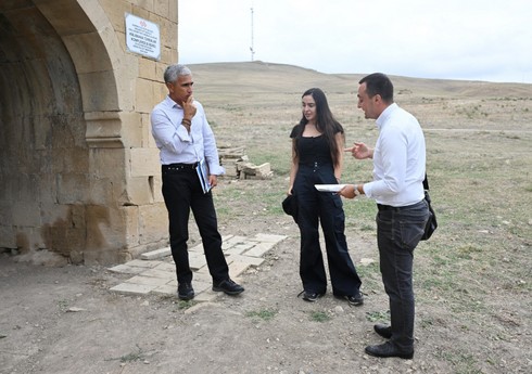 Leyla Əliyeva Şamaxıda tarixi abidələrdə aparılan işlərlə tanış olub