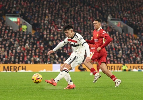 “Liverpul” doğma meydanında “Mançester Yunayted”ə qalib gələ bilməyib