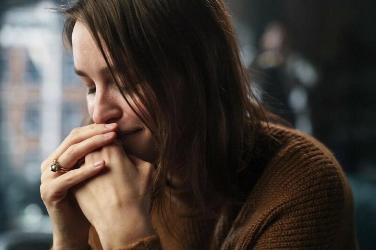 MAXE-dən dəhşətli hərəkət: dörd qadını yatağa saldı, pullarını aldı, onları videoya çəkdi – TƏFƏRRÜAT