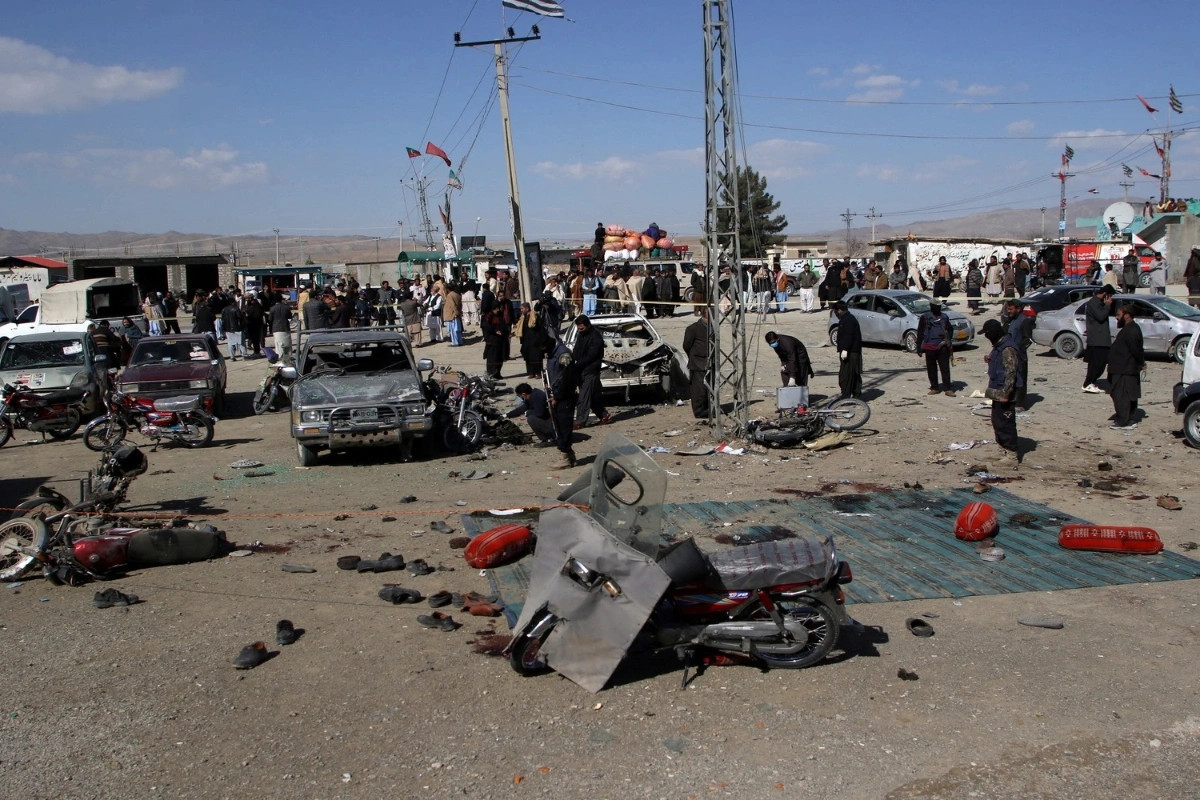 Pakistanda silahlı şəxslərin hücumu nəticəsində ən azı 22 nəfər ölüb - VİDEO