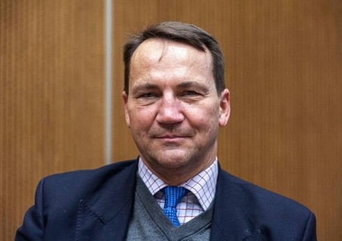 Polşa XİN Macarıstan səfirini Aİ-də sədrliyin başlamasına həsr olunan mərasimə dəvət etməyib