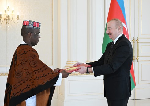 Prezident Qvineyanın yeni səfirinin etimadnaməsini qəbul edib - YENİLƏNİB