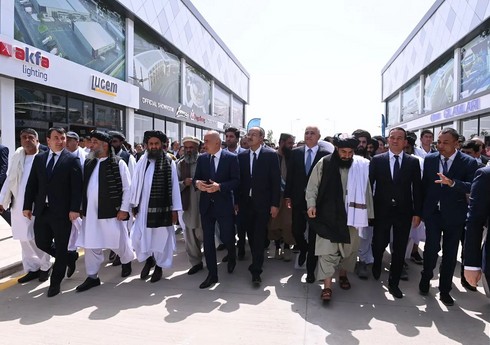 Şahin Mustafayev Özbəkistanın Baş naziri və Əfqanıstanın Baş naziri vəzifəsini icra edən şəxslə görüşüb