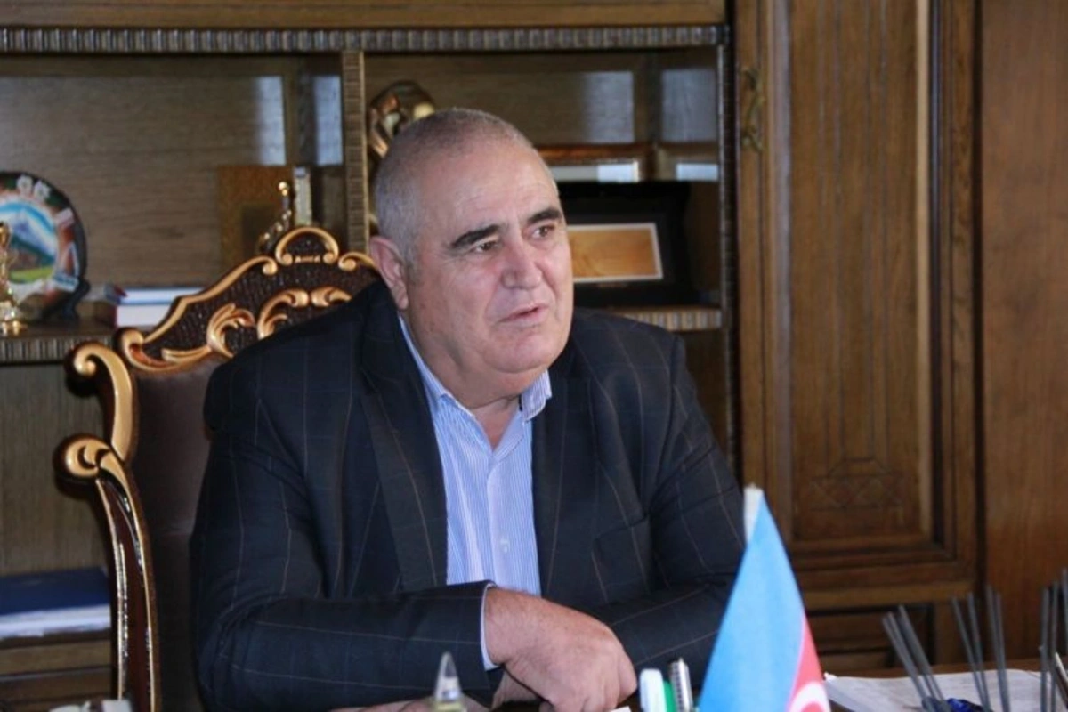 Şərurlu İsfəndiyar: "Adam baltalamaq istəyən Ağadadaşı heç bu qədər məhkəməyə çağırmayıblar"