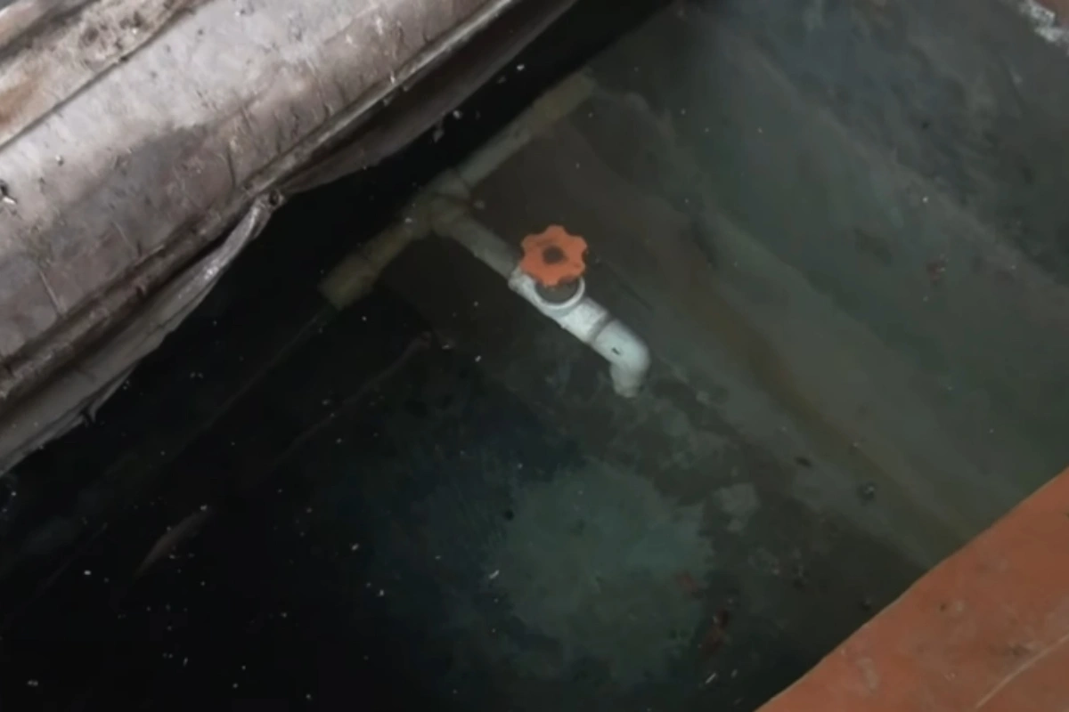 Su kranını bağlamağa çalışarkən faciə baş verdi: 74 yaşlı qadının ölümünün TƏFƏRRÜATI