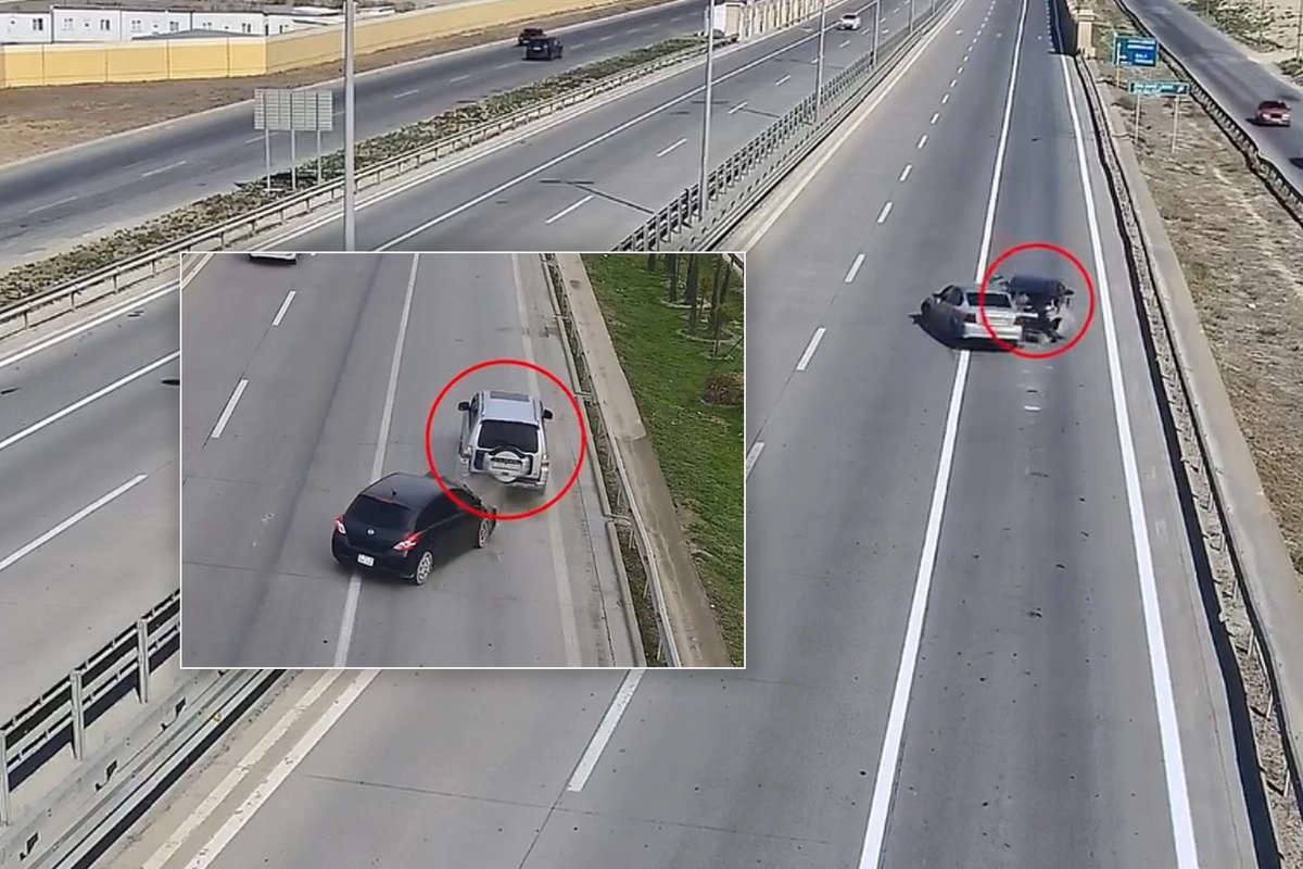 Sürətli yollarda geriyə hərəkət edən avtomobil sürücüləri qəzalara səbəb oldu