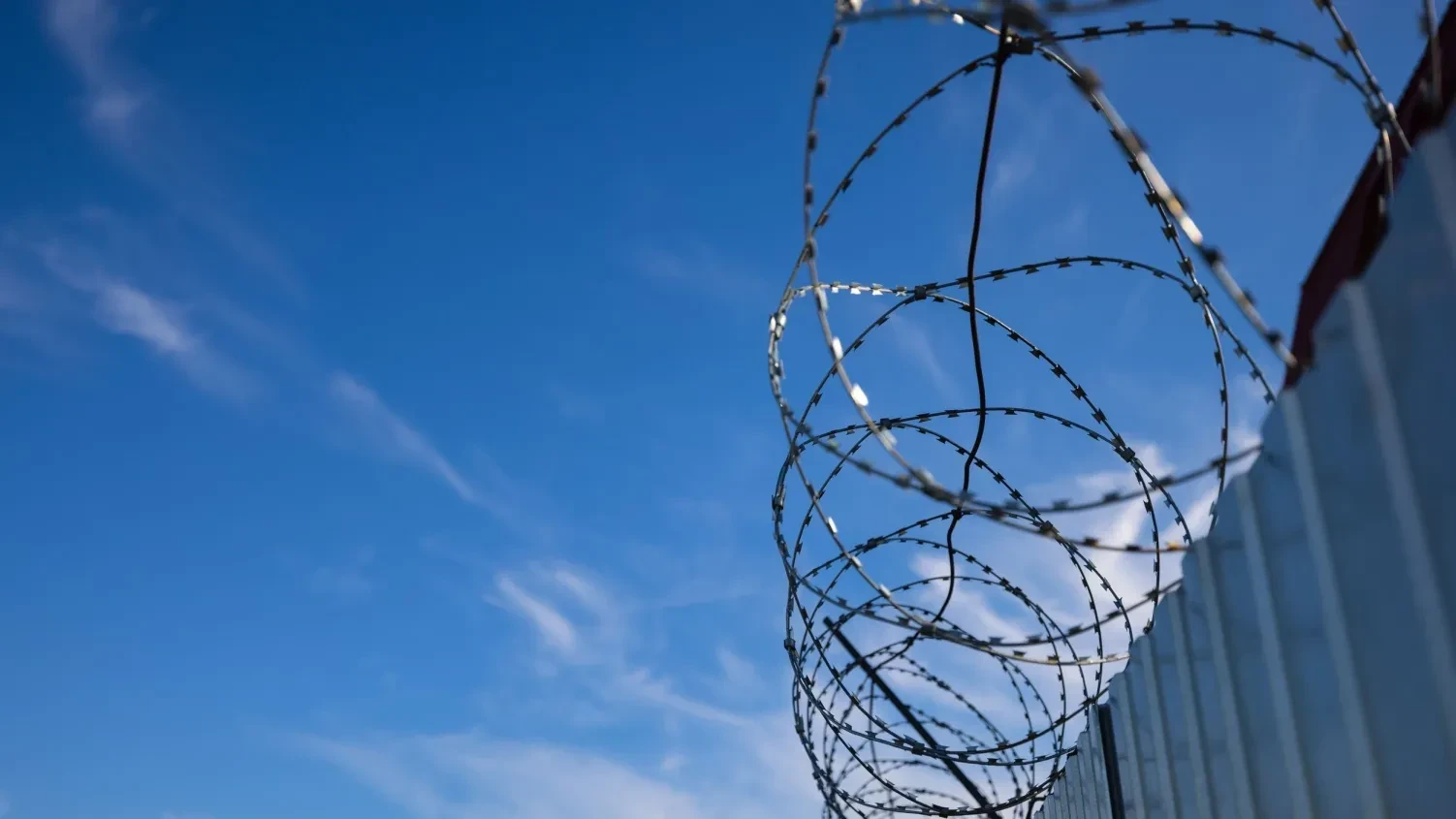 Volqoqradda İŞİD üzvləri koloniyanın üç əməkdaşını qətlə yetirib, bir neçə nəfəri girov götürüb - YENİLƏNİB-1 - VİDEO