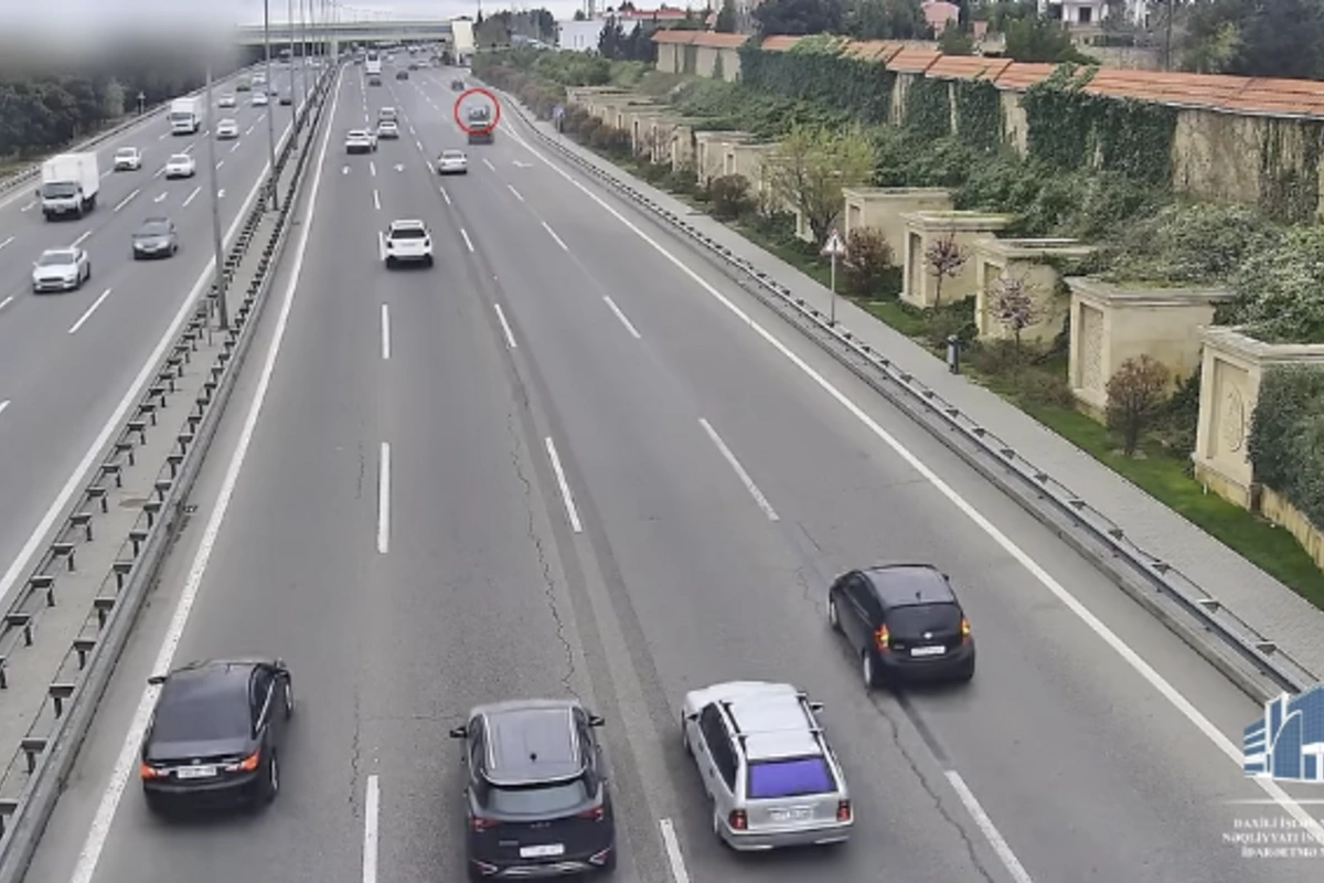 Yüksək sürət aeroport yolunda qəzalara səbəb oldu - ANBAAN GÖRÜNTÜ